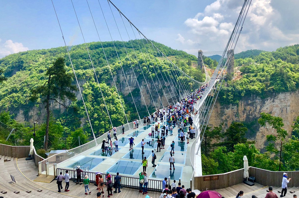 10H8M FUNTASTIC CHONGQING – ZHANGJIAJIE – FENGHUANG  - FURONG 